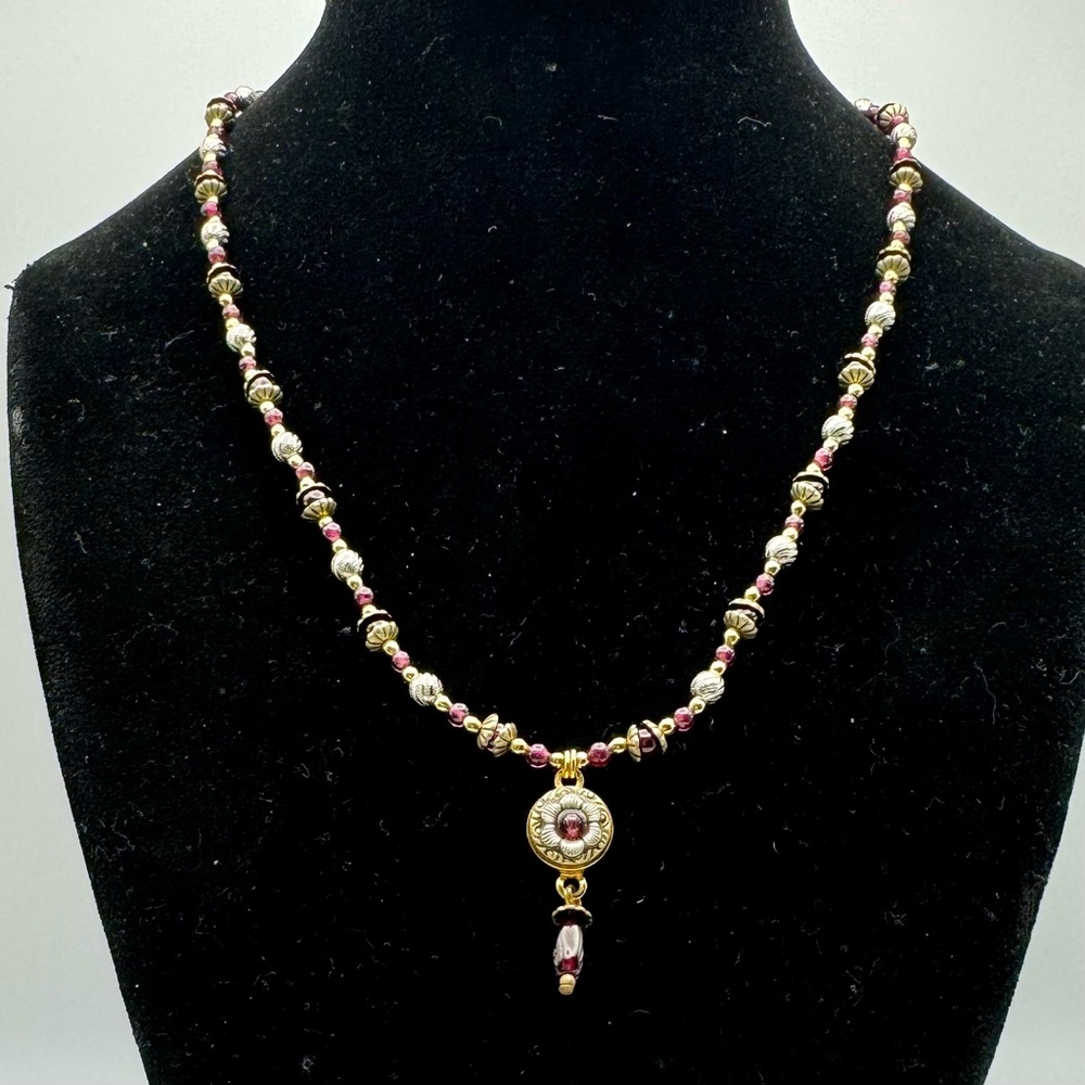 Michal Golan Vintage Garnet Beaded Dainty Flower Choker Necklace Designer 14-16”